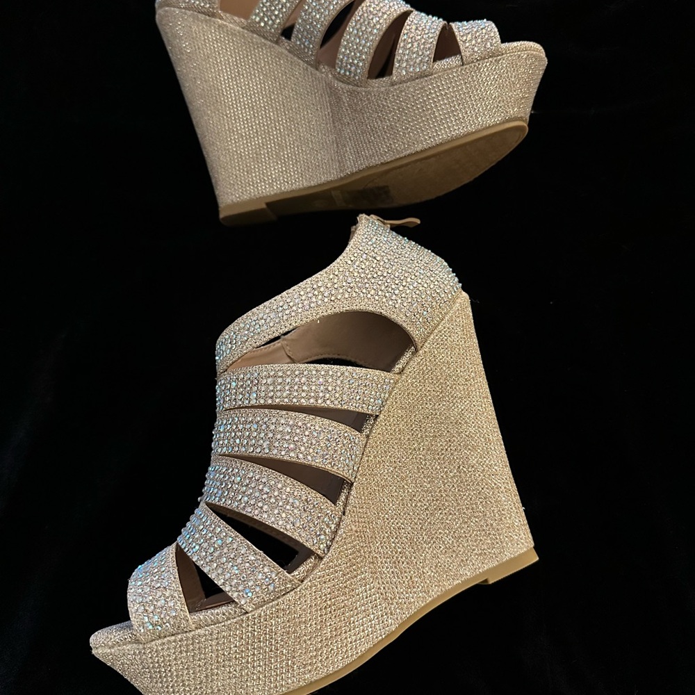 Delicacy Women's Glittering Wedge Sandals